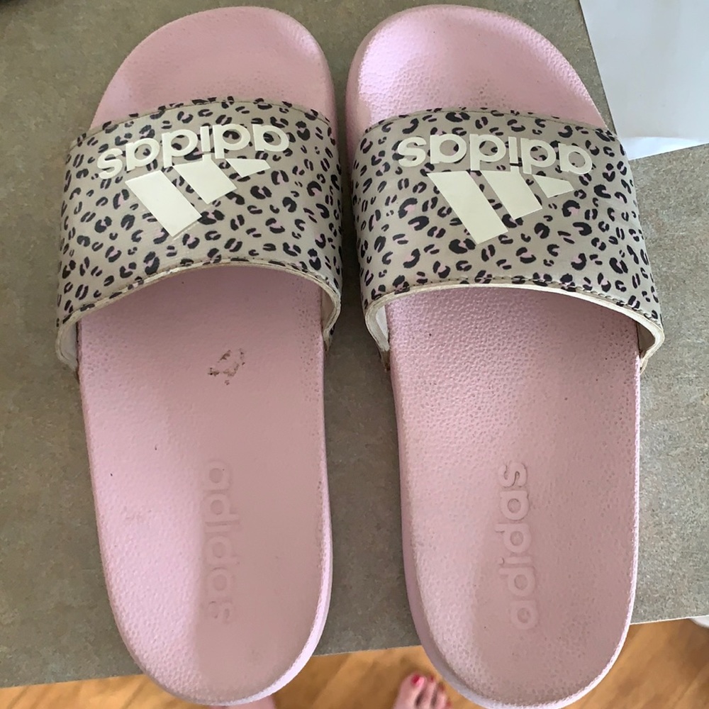 Kids adidas slides